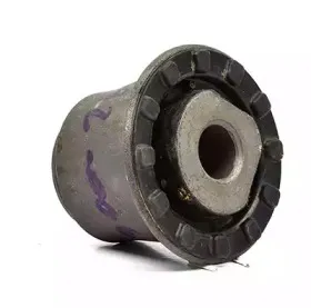 BSG 30-700-268 BSG Втулка, балка моста